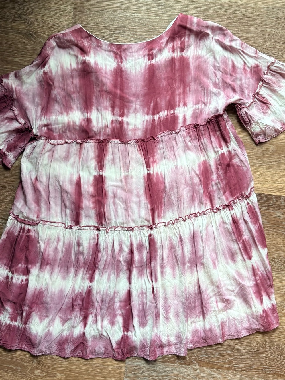 Heyson tie-dye dress in mauve and white featuring ruffle sleeves Size Large - Picture 4 of 8